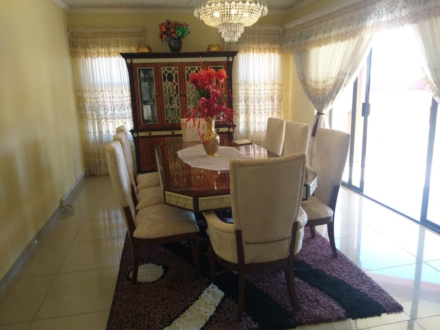 To Let 5 Bedroom Property for Rent in Grimbeeck Park North West